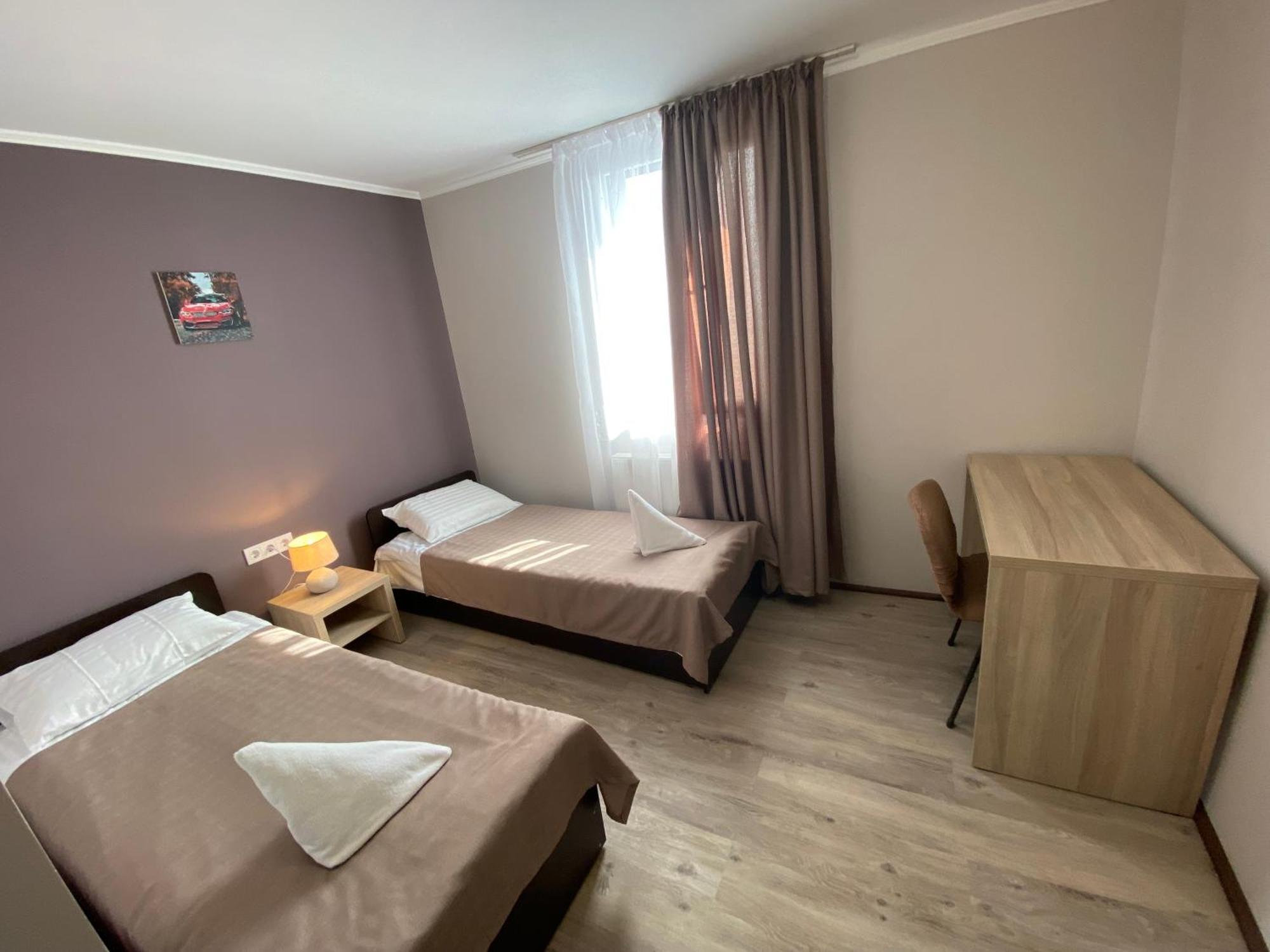 Autopark Hotel Lviv Exterior photo